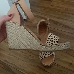 Noor espadrille store wedge sandal